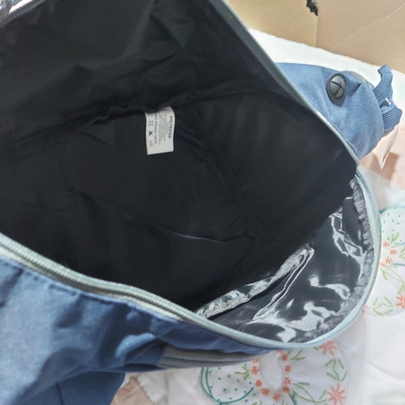 Disney Cruise Line Castaway Club Sling Shoulder Bag Backpack - Picture 4 of 7